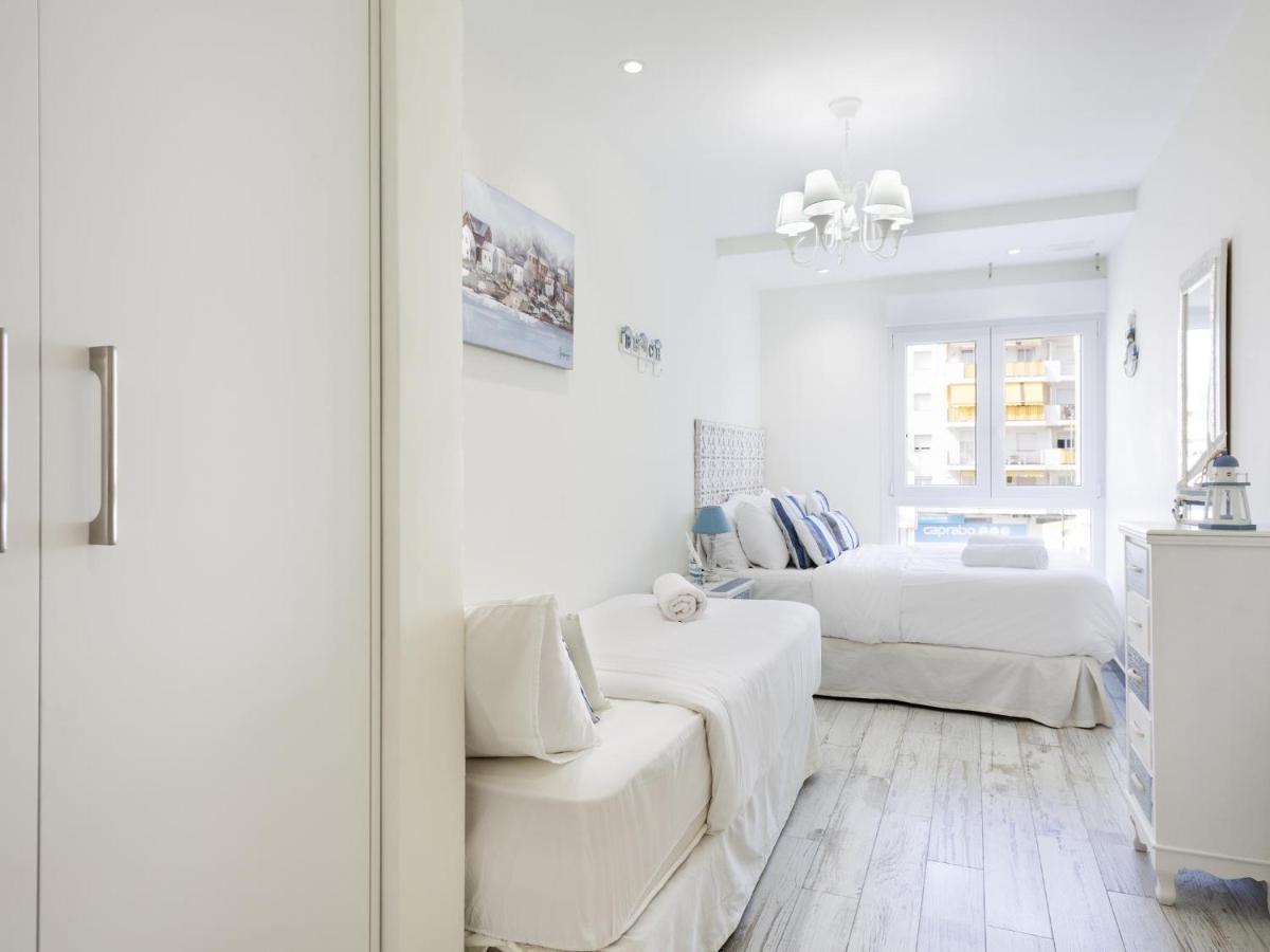 Sitges Spaces Mediterranean Apartments 4 Bedroom, 4 Bathroom, Huge Terrace, Jacuzzi- Sleeps 9 Exterior photo